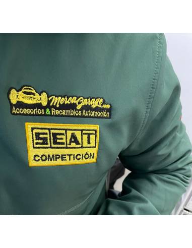 Chaqueta Técnica con capucha...